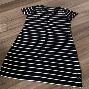 5 for $25 Liz Lange maternity dress